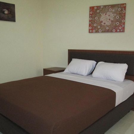 Rumah Anda Guest House By Zuzu Bandung Exterior foto