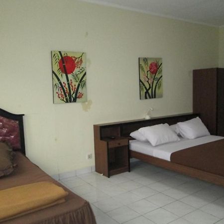 Rumah Anda Guest House By Zuzu Bandung Exterior foto