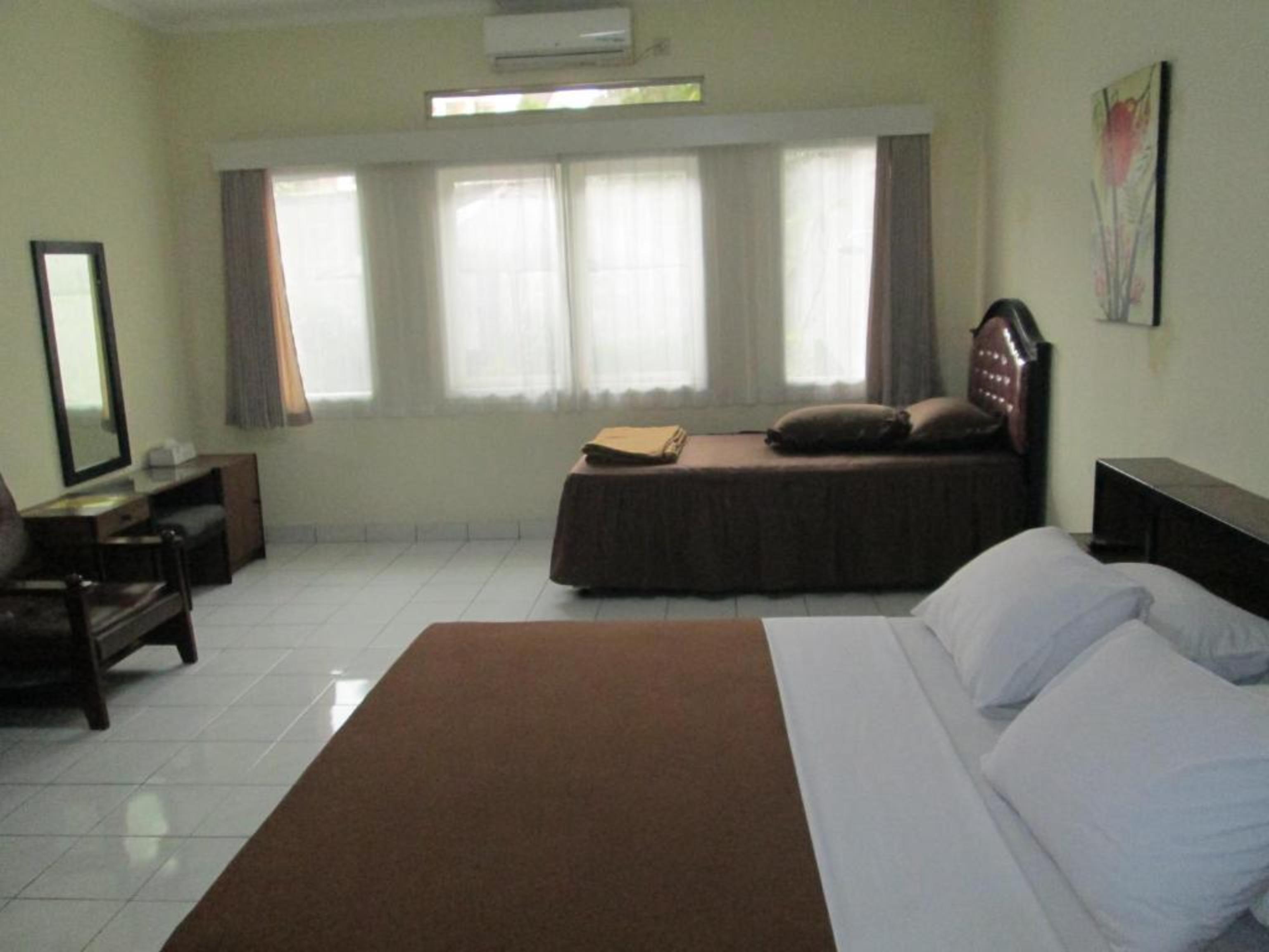 Rumah Anda Guest House By Zuzu Bandung Exterior foto