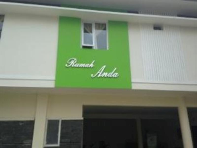 Rumah Anda Guest House By Zuzu Bandung Exterior foto